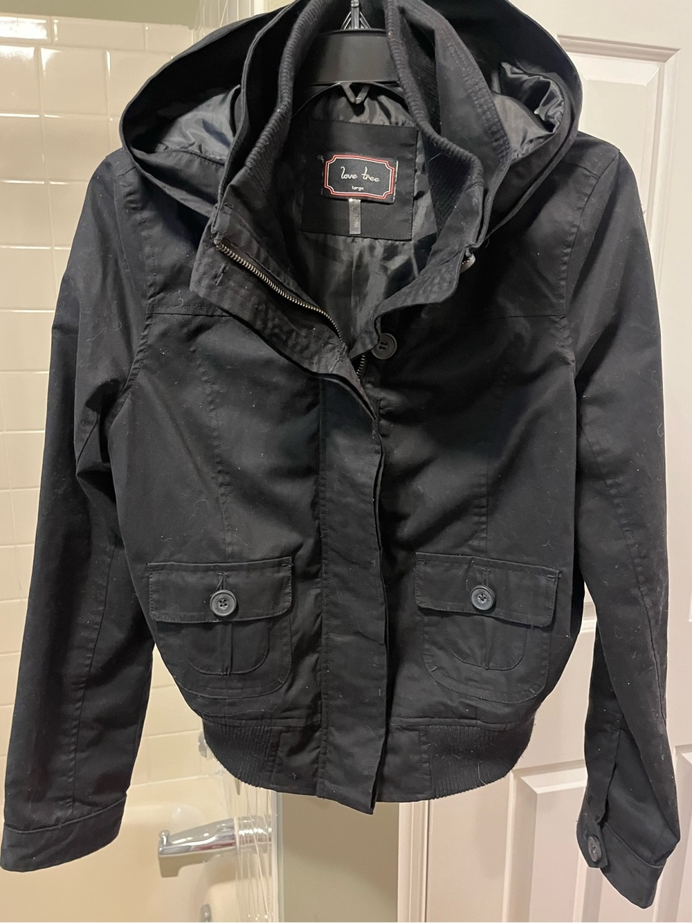 Love Tree Cropped Black Hooded Bomber Jacket with Front Flap Pockets. Size L.